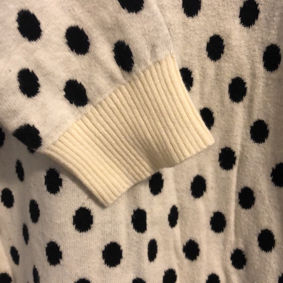 ⭐️ 41 Hawthorn Black and Cream Polka Dot Sweater - Picture 3 of 5